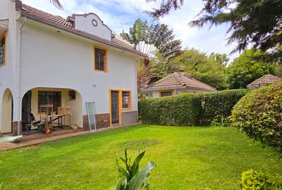 4 Bed Townhouse with En Suite at Lavington Mall
