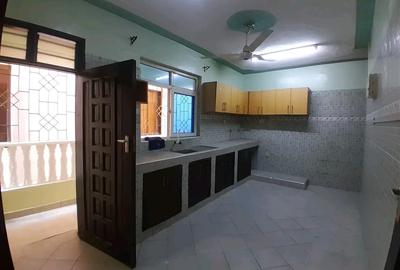 4 Bed Apartment with En Suite at Links Road