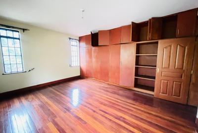 4 Bed Villa with En Suite in Muthaiga - 4