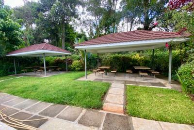 5 Bed Townhouse with En Suite in Spring Valley