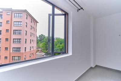 2 Bed Apartment with En Suite in Brookside - 2