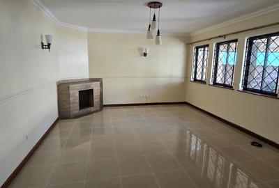 5 Bed Townhouse with En Suite at Lavington Road - 4