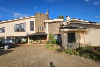 4 Bed House with En Suite in Runda - 3