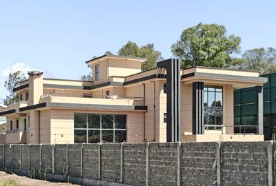 10 Bed House with En Suite in Karen