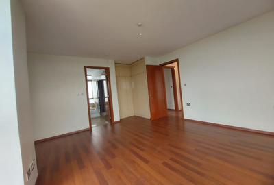 3 Bed Apartment with En Suite at Parklands