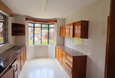 4 Bed Townhouse with En Suite at Convent Drive - 3