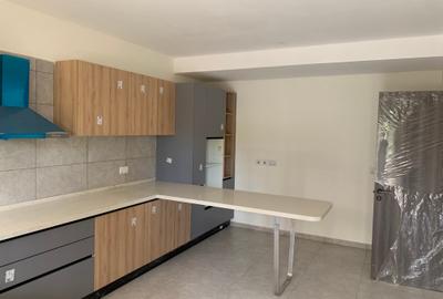 3 Bed Apartment with En Suite in Kileleshwa