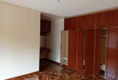 3 Bed Apartment with En Suite at Westlands Avenue - 4