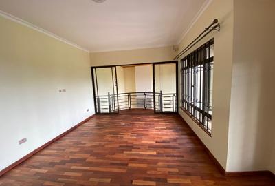 5 Bed Townhouse with En Suite at Runda Drive - 4