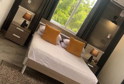 2 Bed Apartment with En Suite at Green Wood - 2