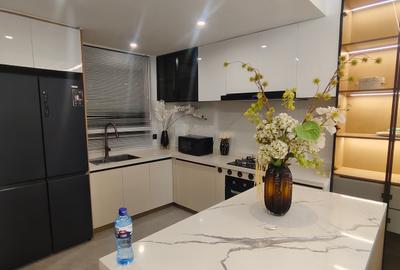 3 Bed Apartment with En Suite in Lavington