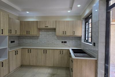 5 Bed Townhouse with En Suite at Varsityville - 2