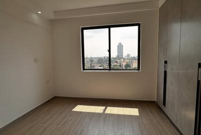 2 Bed Apartment with En Suite at Riverside Drive - 3