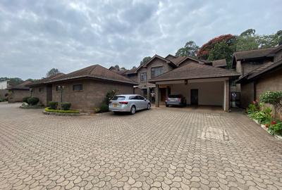 4 Bed Townhouse with En Suite in Spring Valley
