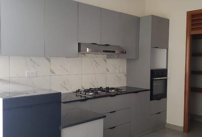 3 Bed Apartment with En Suite in Westlands Area - 3