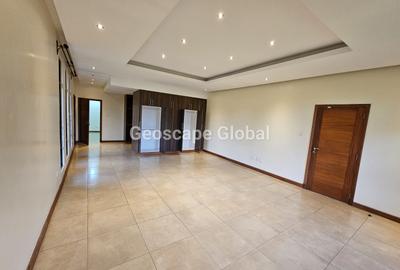 4 Bed House with En Suite in Runda - 4