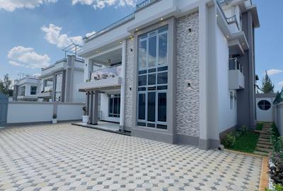 5 Bed Villa with En Suite at Mugutha - 2