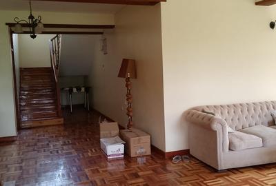 6 Bed Townhouse with En Suite in Runda - 3