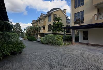 5 Bed Townhouse with En Suite at Amboseli Road