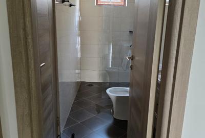 3 Bed Apartment with En Suite in Rhapta Road