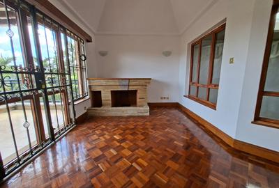5 Bed Townhouse with En Suite at Runda - 4