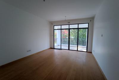 5 Bed House with En Suite in Lavington - 3