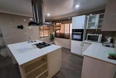 5 Bed House with En Suite in Syokimau - 3