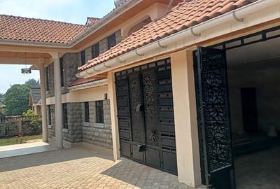 6 Bed Townhouse with En Suite in Kitisuru