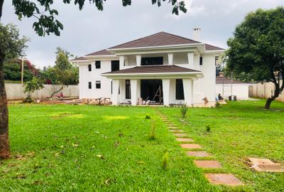 5 Bed House with En Suite in Windsor