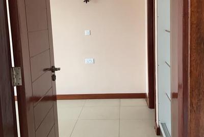 2 Bed Apartment with En Suite at Wood Avenue