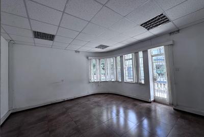 1,300 ft² Commercial Property with Parking in General Mathenge - 3