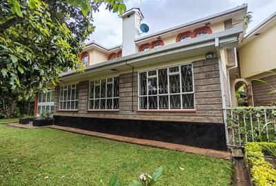 4 Bed Townhouse with Swimming Pool in Riverside