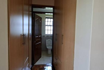 4 Bed Townhouse with En Suite in Runda - 3
