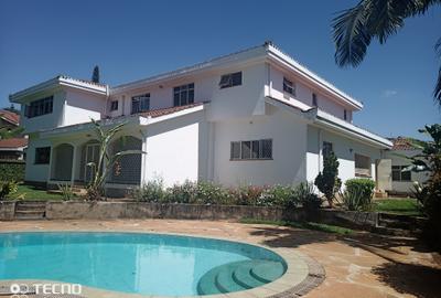 5 Bed House with En Suite at Off Runda Grove