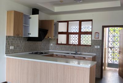 3 Bed Townhouse with En Suite at Sultan Palace