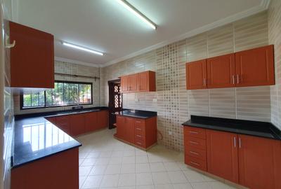 4 Bed Apartment with En Suite at Brookside Gardens - 4