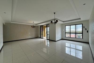 3 Bed Apartment with En Suite in General Mathenge