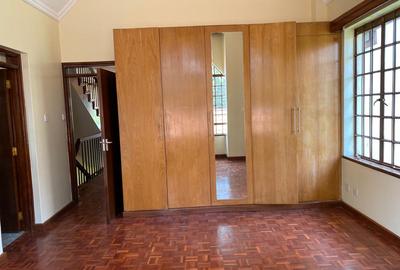 4 Bed Townhouse with En Suite at Lavington