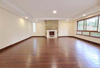 5 Bed House with En Suite in Spring Valley - 4