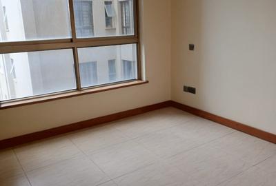 3 Bed Apartment with En Suite at Othaya Road