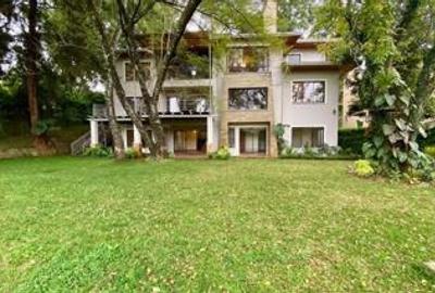 5 Bed Townhouse with En Suite in Kitisuru