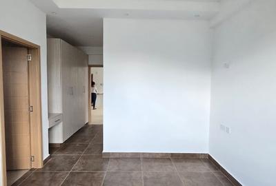 3 Bed Apartment with En Suite in Parklands