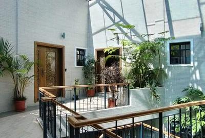 2 Bed House with En Suite in Nyari - 2