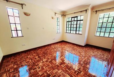 4 Bed Townhouse with En Suite at Lavington