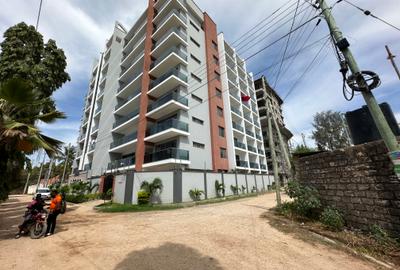 Serviced 3 Bed Apartment with En Suite at Go Khart