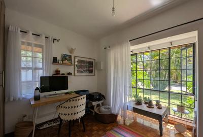 4 Bed Townhouse with En Suite in Spring Valley - 4