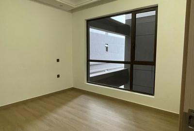 2 Bed Apartment with En Suite in Riverside - 3