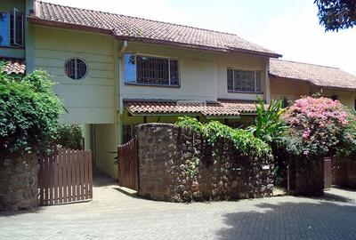 4 Bed Townhouse with En Suite in Riverside