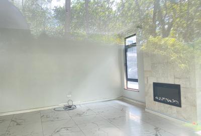 5 Bed Townhouse with En Suite in Lavington
