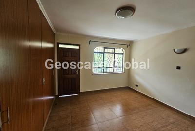 4 Bed House with En Suite in Runda